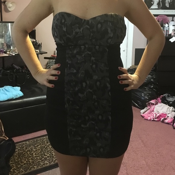 Strapless stretchy black and leopard print dress