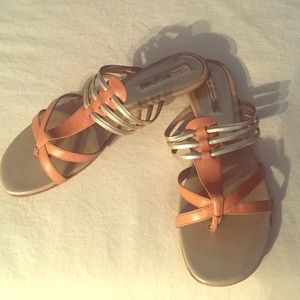 Nude and gold sandals/slippers