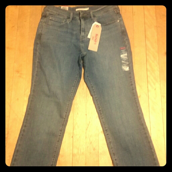 Levis 505 straight leg jeans size 4