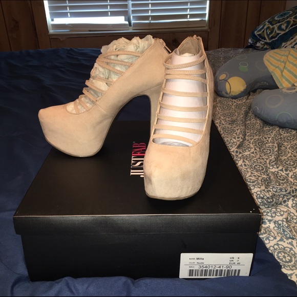 Brand new just fab Milla suede tan strappy heels 9