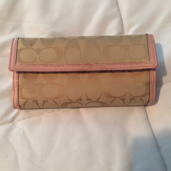 Sold - Picture 3 of 4