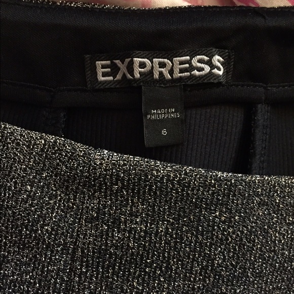 Express "flippy" metallic flare skirt, sz. 6 - Picture 4 of 4