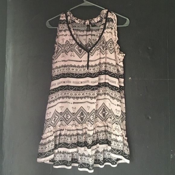Tribal pattern loose tank