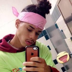 Meet your Posher, Sandro