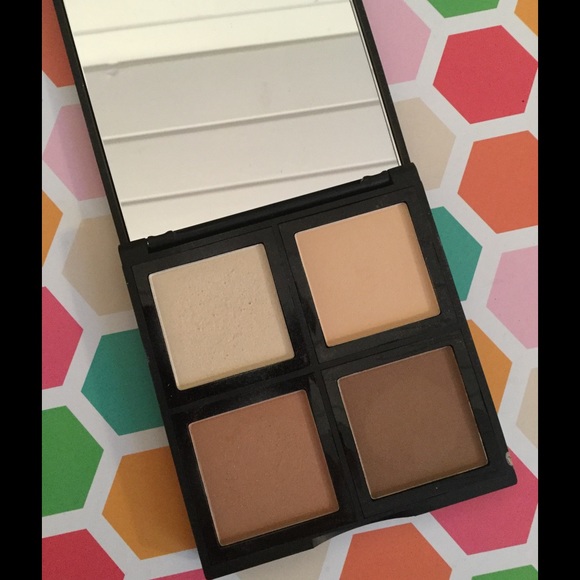 Elf Contour Pallet