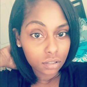 Meet your Posher, Eboniee