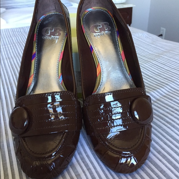 Gianni Bini flats