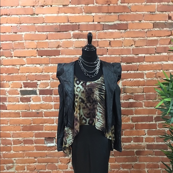 Sheer spaghetti strap cheetah  🐯 print top