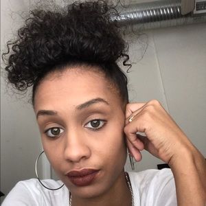 Meet your Posher, Destiny