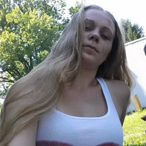 Meet your Posher, Dakota