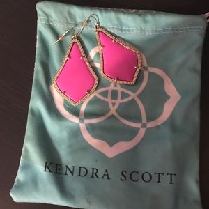 Kendra Scott pink earings