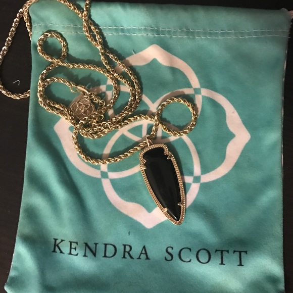 Kendra Scott arrowhead necklace in black.