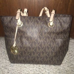 Michael Kors Monogram Jet Set Bag