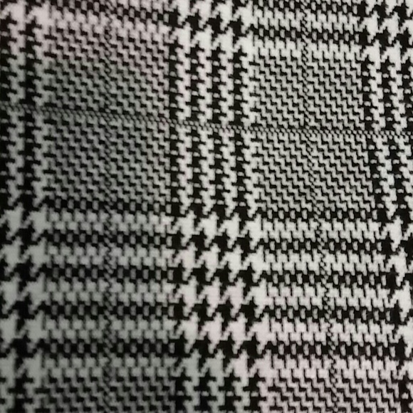 Brandy Melville black and white houndstooth top - Picture 3 of 4