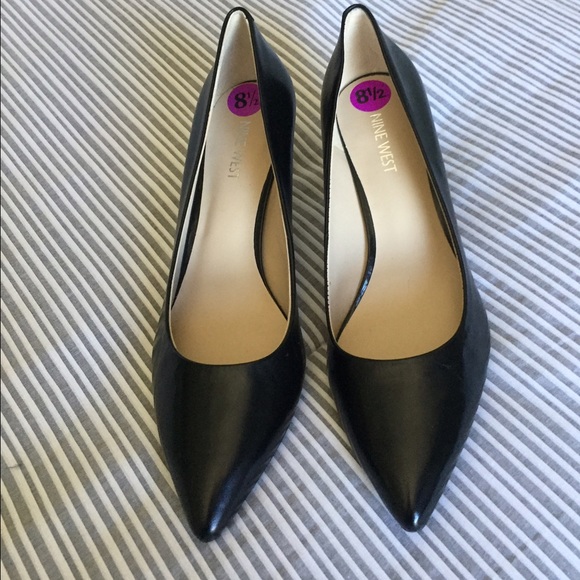 Nine West Kitten Heel.  NEW never worn no box.