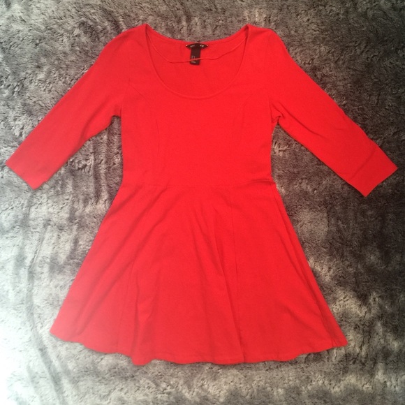 👑Red, skater dress! Looks like from "New Girl"!