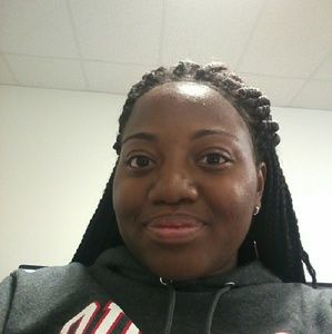 Meet your Posher, Valerie