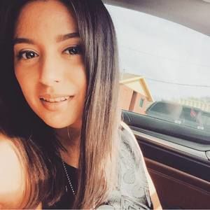 Meet your Posher, Roxanne