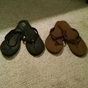 Flips flops, two pair