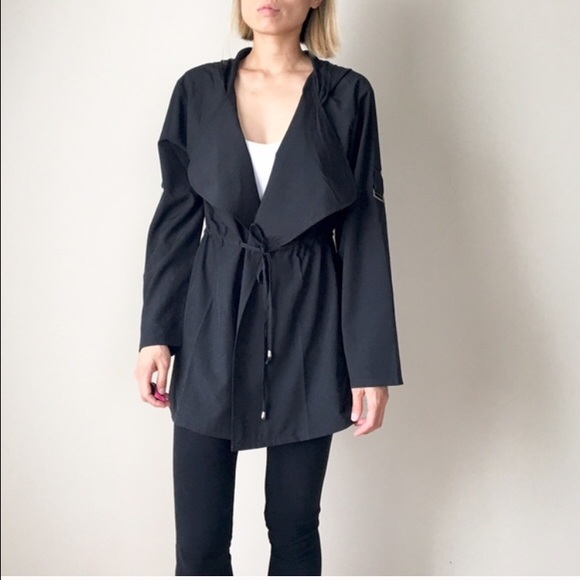 Kate black lightweight jacket - Picture 2 of 3