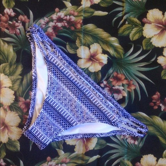 VS strappy cheeky bottoms