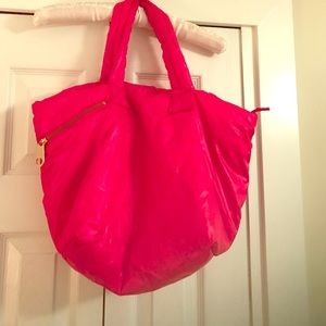 Red puffer purse❄️❤️