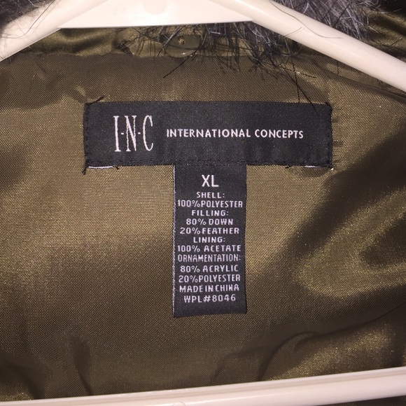 Olive green vest with faux fur collar - Picture 3 of 4