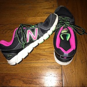 Women's new balance running shoes