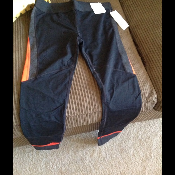 Gap G fast side stripe panel leggings