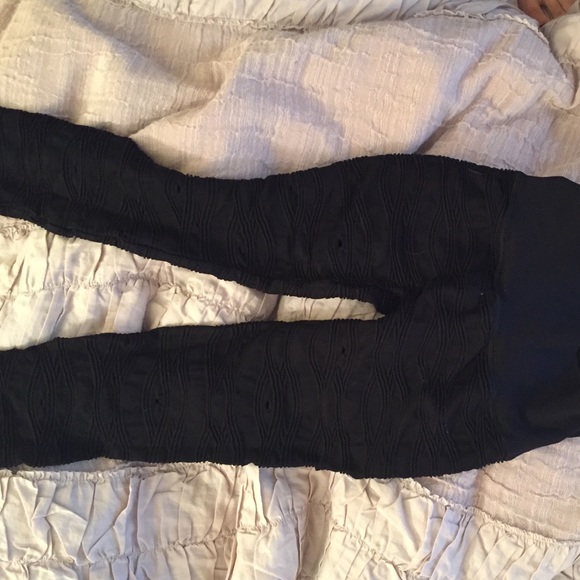 Black leggings