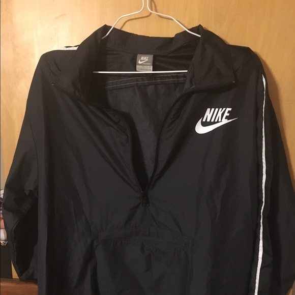 Nike windbreaker