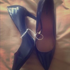 Mossimo Navy Pumps