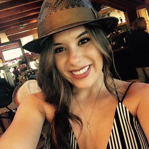 Meet your Posher, Vanessa