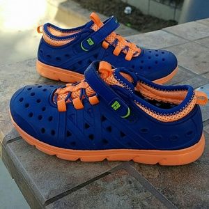 Stride Rite Made 2Play Phibian Sneaker Sandal