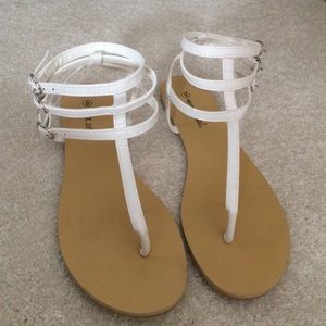 NEW! UNWORN! Size 8 sandals from Wet Seal