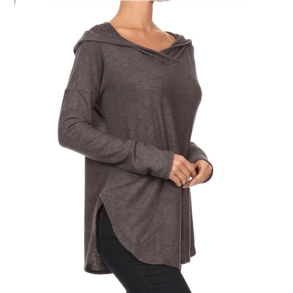 Soft lightweight sweater w/ oversized hood - Picture 3 of 3
