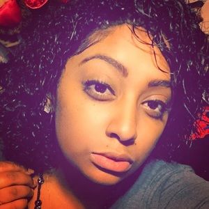 Meet your Posher, Camilla