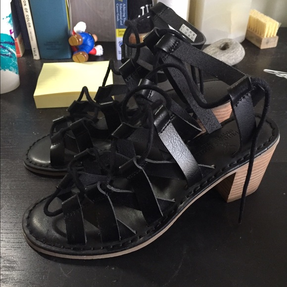 American Eagle Heels