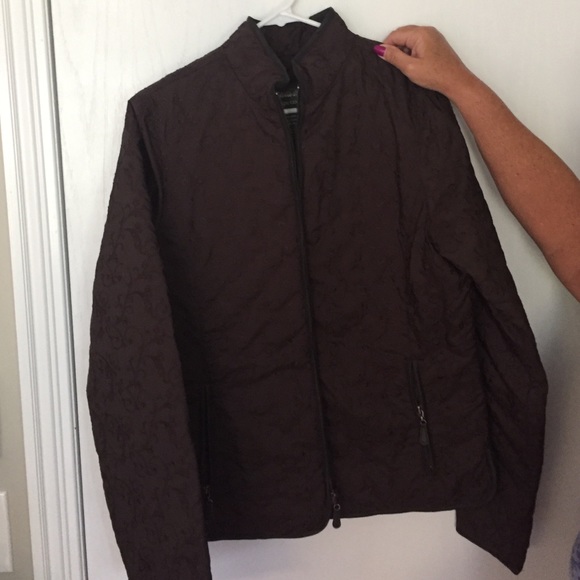 *Price dropped* Eddie Bauer goose down jacket!