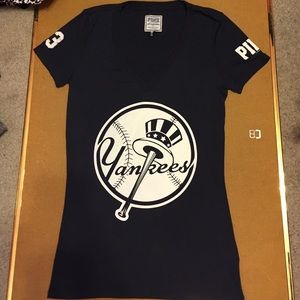 ⚾️Victoria's Secret Yankees shirt⚾️