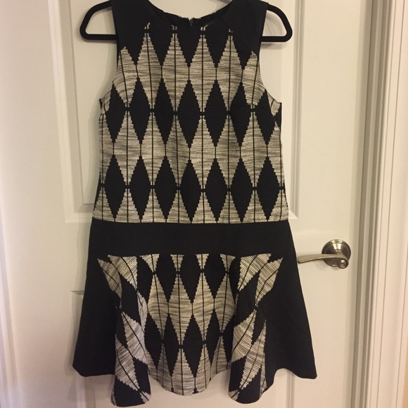 Great patterned work to play dress