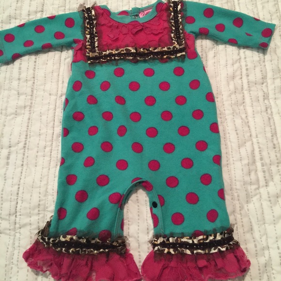 Beautiful 6-9 month outfit by Purrfect Boutique