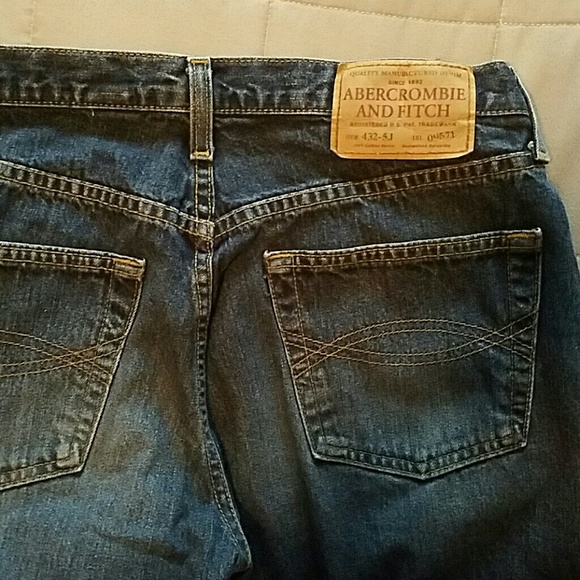 Jeans - Picture 2 of 3