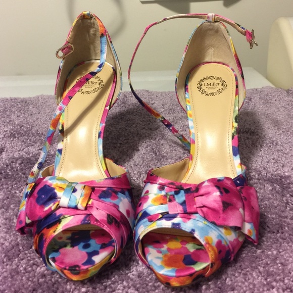 Floral pumps