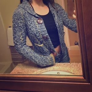 Short cute sweater Free People size Small