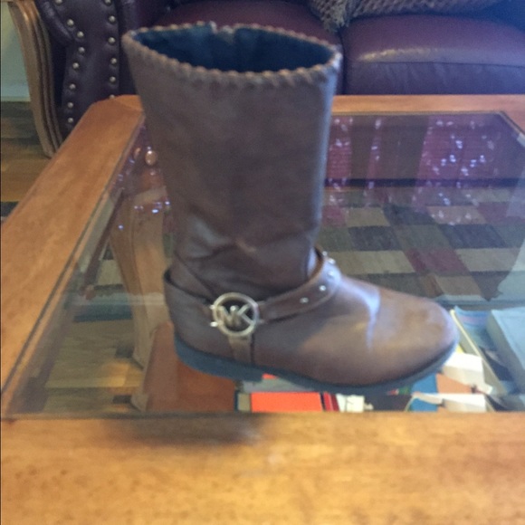MK boots size 11c