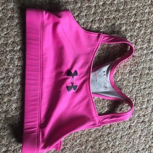 Girls under armour sports bra size youth large