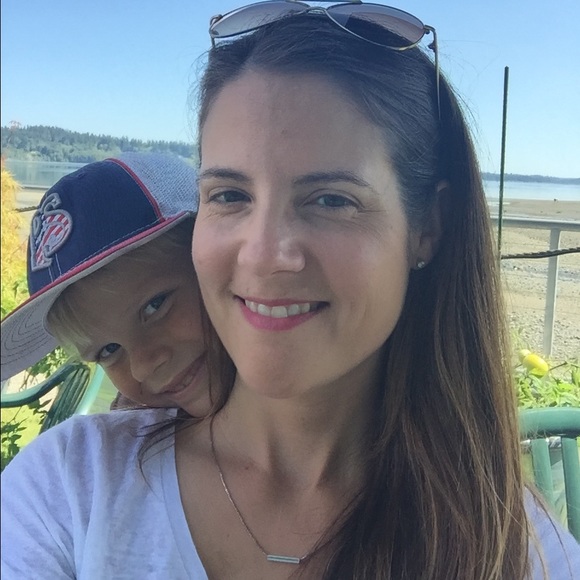 Meet your Posher, Kira - Picture 1 of 1