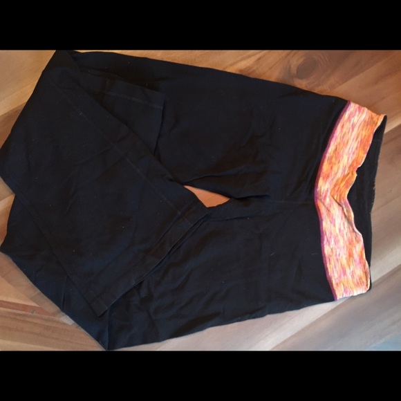 Full length bootleg/fare lululemon pants