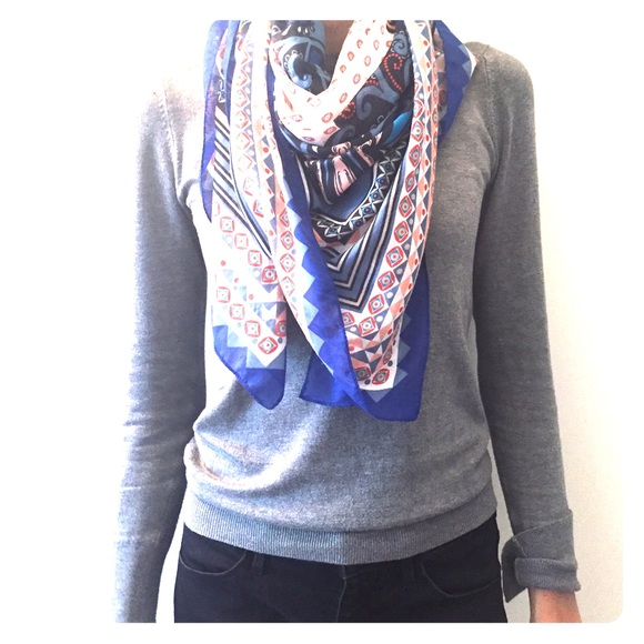 Patterned scarf